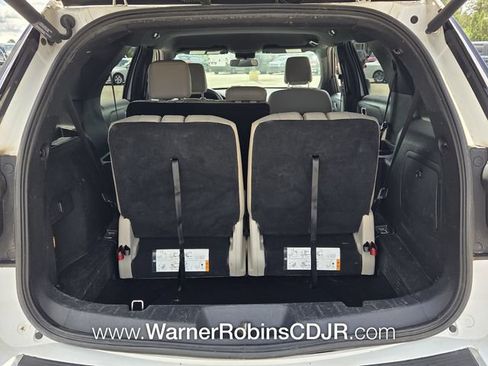 Used 2018 Ford Explorer XLT w/ Equipment Group 202A FWD image 11