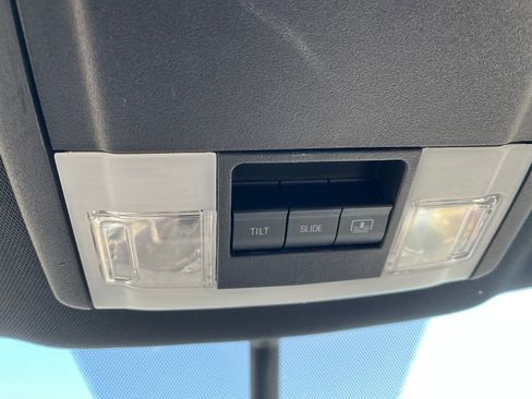 Used 2017 Ford Explorer XLT w/ Equipment Group 202A image 24