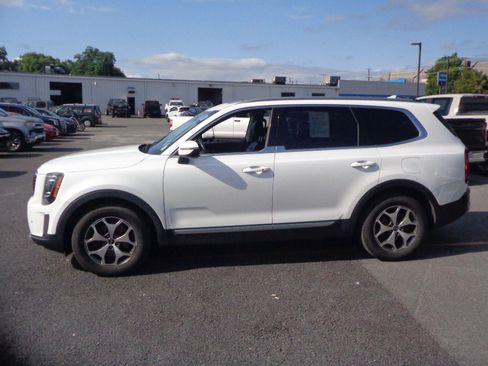 Used 2020 Kia Telluride EX AWD/4WD image 5