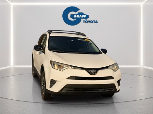 Used 2017 Toyota RAV4 LE image 7