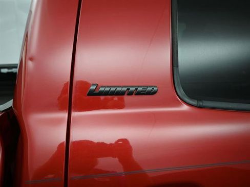 Certified 2017 Toyota Tundra Limited w/ Limited Premium Package image 5