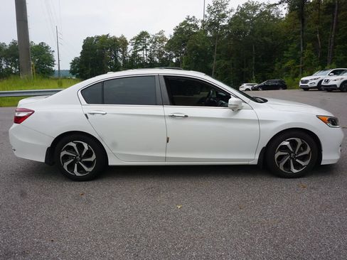 Used 2016 Honda Accord EX image 20