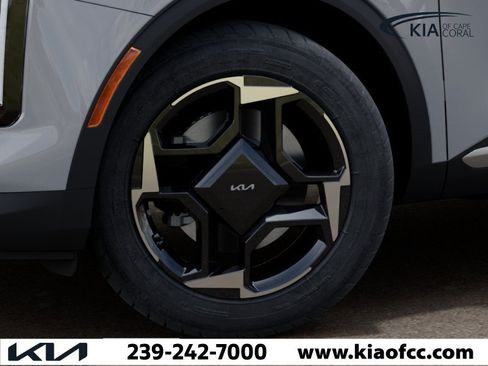 New 2026 Kia Sportage EX FWD image 9