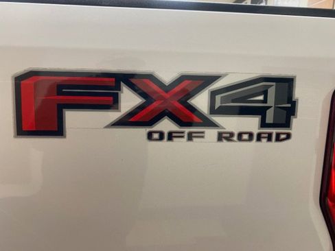 Used 2017 Ford F250 Lariat w/ Lariat Ultimate Package image 30