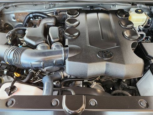 Used 2022 Toyota 4Runner SR5 Premium image 31