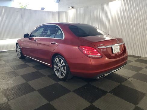 Used 2018 Mercedes-Benz C 300 Sedan image 4