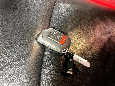 Used 2020 Jeep Gladiator Sport w/ Quick Order Package 24S AWD/4WD image 30