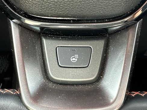Used 2025 Honda Pilot TrailSport image 8