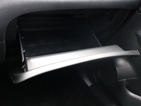 Used 2018 Nissan Rogue SV w/ Sun & Sound Touring Package image 41