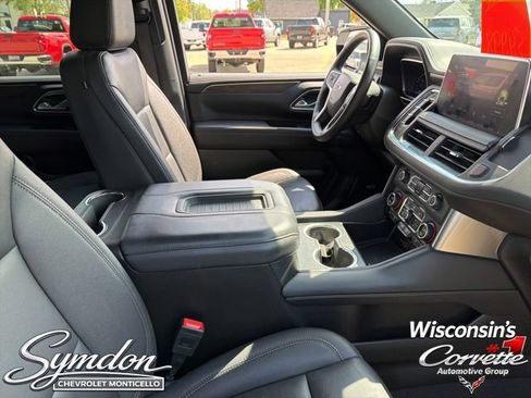 Used 2023 Chevrolet Tahoe Z71 w/ Luxury Package AWD/4WD image 25