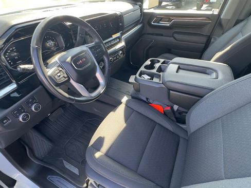 Used 2022 GMC Sierra 1500 Elevation w/ LPO, Elevation Black Package image 17