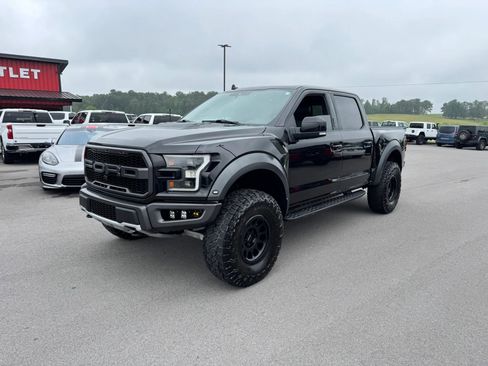 Used 2019 Ford F150 Raptor w/ Equipment Group 802A Luxury AWD/4WD image 2