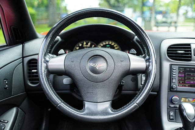 Used 2006 Chevrolet Corvette Coupe w/ Preferred Equipment Group RWD image 27