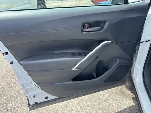 Used 2024 Toyota Corolla Cross LE FWD image 10