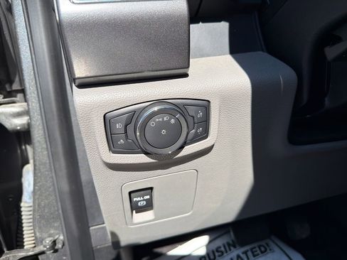 Used 2018 Ford F150 XLT AWD/4WD image 24