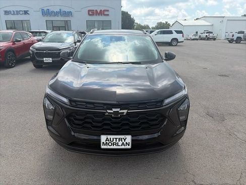 New 2026 Chevrolet Trax LT w/ Driver Confidence Package FWD image 9