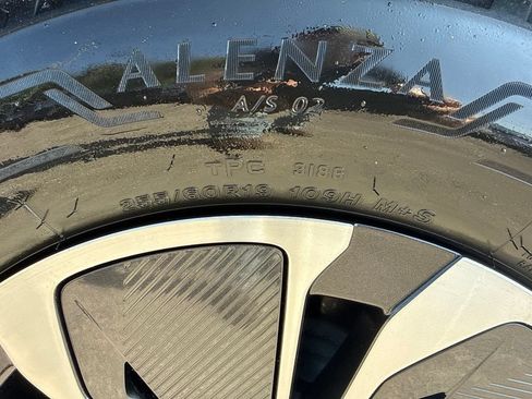 Used 2024 Chevrolet Blazer EV LT AWD/4WD image 39