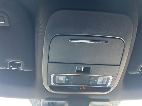 Used 2024 Ford F150 Platinum w/ FX4 Off-Road Package image 31