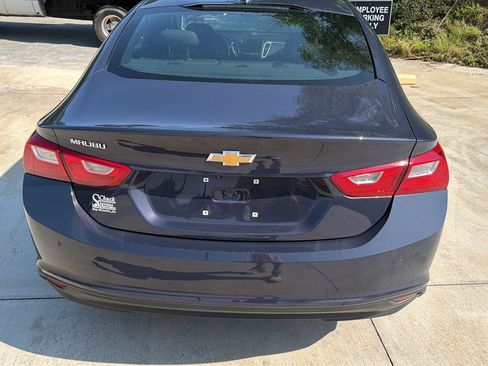 Used 2025 Chevrolet Malibu LS FWD image 4
