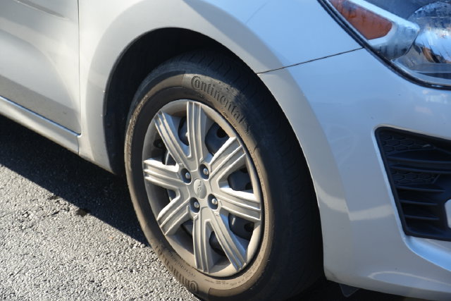 Used 2023 Kia Rio LX FWD image 2