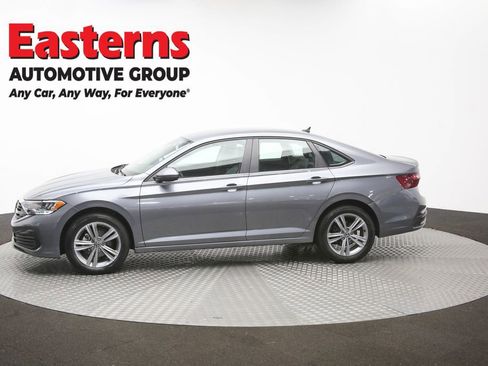 Used 2024 Volkswagen Jetta SE FWD image 55