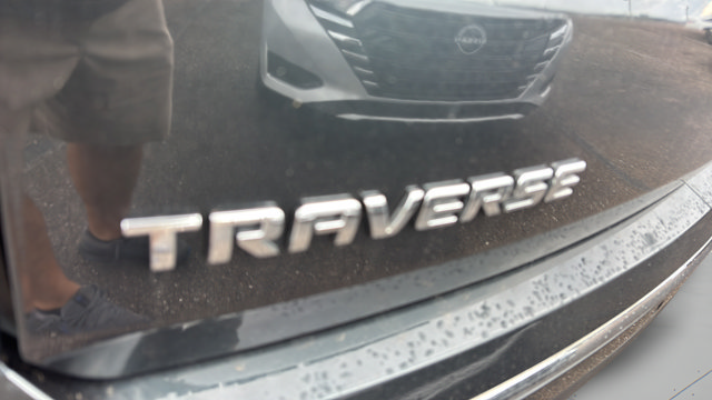Used 2018 Chevrolet Traverse Premier w/ Driver Confidence II Package FWD image 16