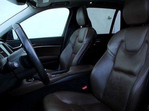 Used 2019 Volvo XC90 T6 Momentum w/ Advanced Package image 17