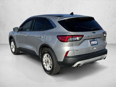 Used 2020 Ford Escape SE image 7