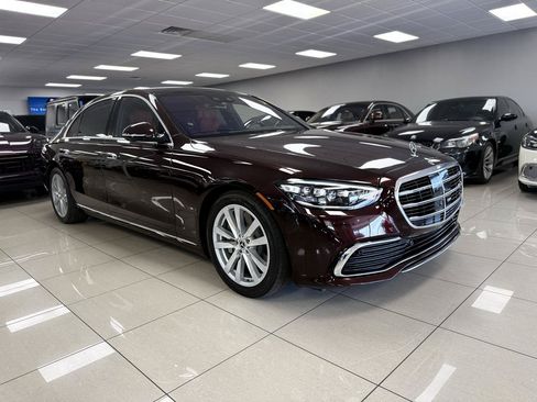 Used 2022 Mercedes-Benz S 500 4MATIC image 2