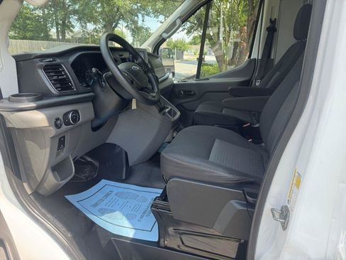 Used 2023 Ford Transit 250 Medium Roof AWD image 5