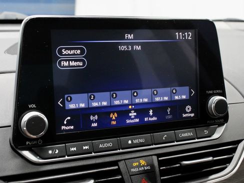 Certified 2024 Nissan Altima 2.5 SV FWD image 3