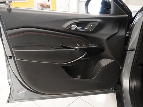 Certified 2025 Chevrolet Trax RS w/ Driver Confidence Package image 16