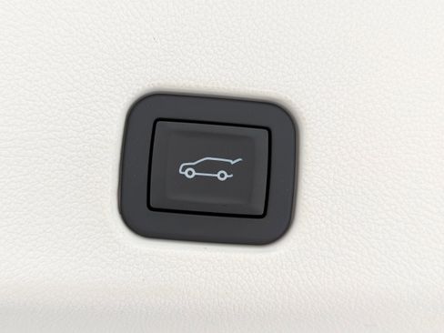 New 2026 Buick Enclave Avenir w/ Super Cruise Package image 9