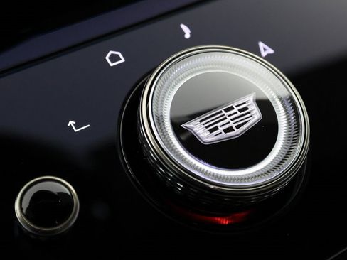 Used 2026 Cadillac Escalade Platinum Sport w/ LPO, Floor Liner Package image 31