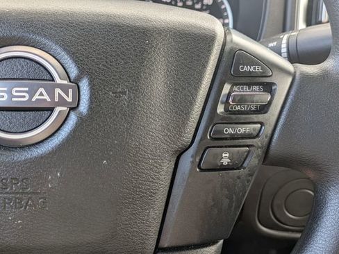 Used 2025 Nissan Frontier SV RWD image 18