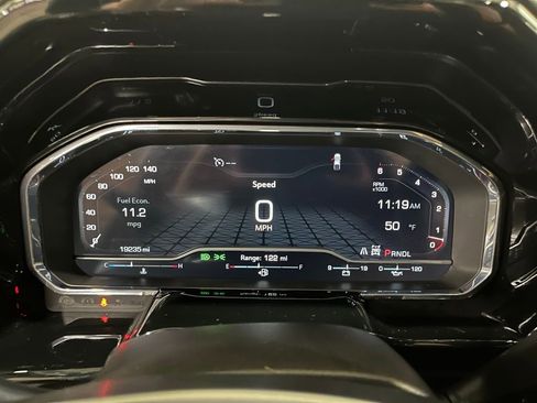 Used 2023 GMC Sierra 1500 Elevation image 19