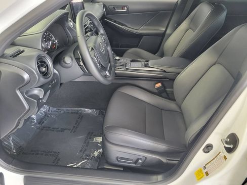 Certified 2025 Lexus IS 300 RWD image 11