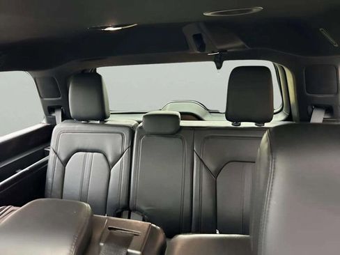 Used 2020 Ford Expedition Limited image 11