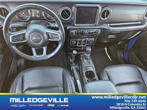 Used 2022 Jeep Wrangler Unlimited Sahara w/ Cold Weather Group image 8