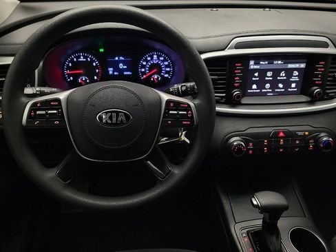 Used 2019 Kia Sorento FWD image 22