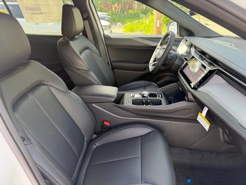 New 2026 Jeep Cherokee Limited AWD/4WD image 23