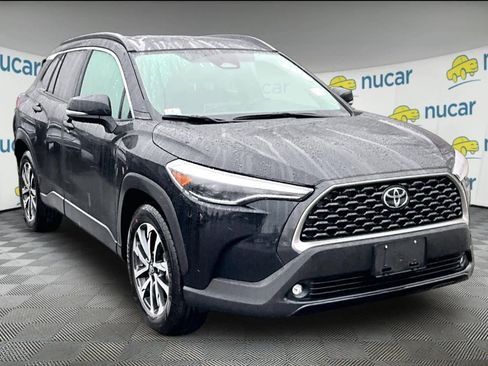 Used 2024 Toyota Corolla Cross XLE w/ Convenience Package image 1