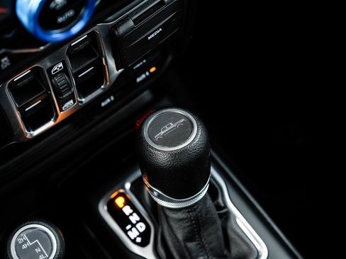 Used 2021 Jeep Gladiator Willys image 37