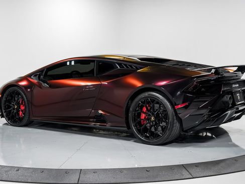 Used 2024 Lamborghini Huracan Tecnica RWD image 5