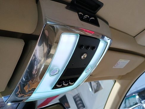 Used 2006 Rolls-Royce Phantom Sedan RWD image 25