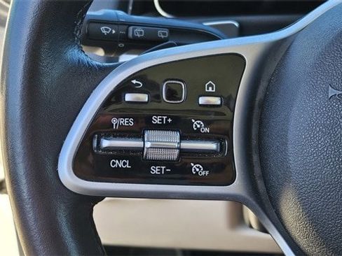 Used 2020 Mercedes-Benz GLB 250 4MATIC image 25