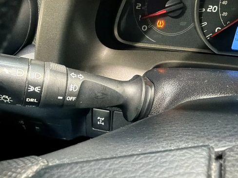 Used 2014 Toyota RAV4 XLE AWD/4WD image 14