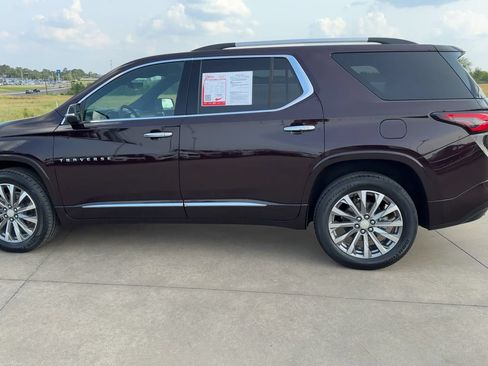 Used 2023 Chevrolet Traverse Premier FWD image 6