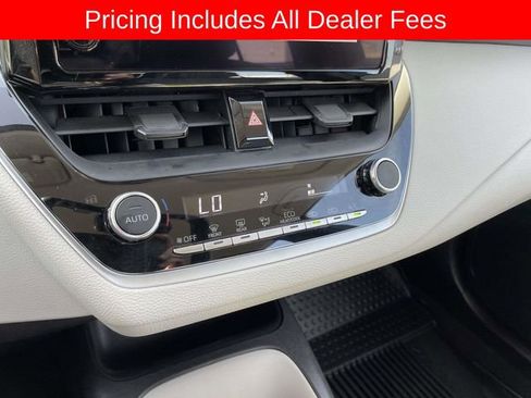 Used 2024 Toyota Corolla LE FWD image 30