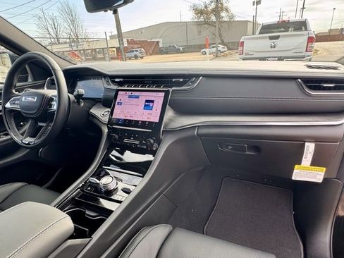 New 2025 Jeep Grand Cherokee Overland w/ Adv Protech Group III image 13